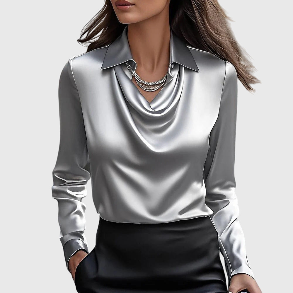 Julia ™ | Blouse avec un éclat luxueux et un col plissé