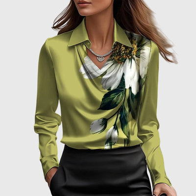 Julia ™ | Blouse avec un éclat luxueux et un col plissé